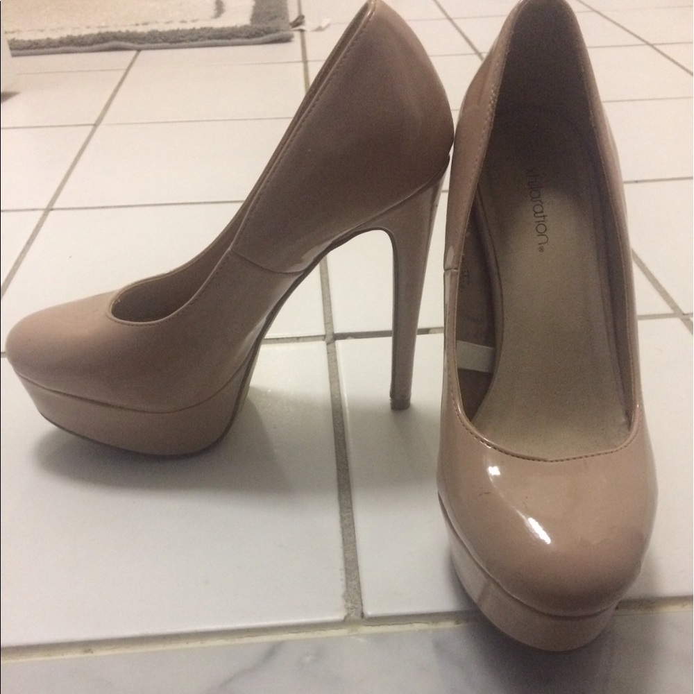 Platform nude heel size 6.
