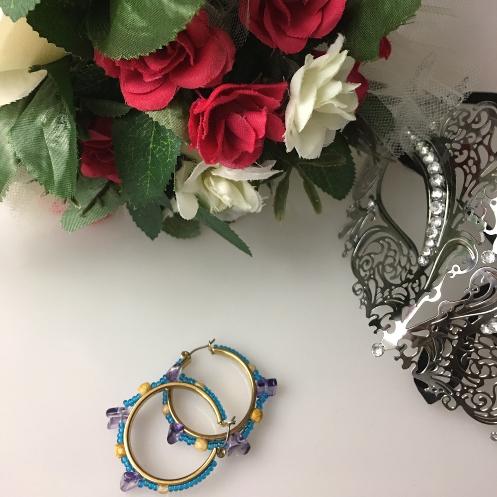 Tri- color Loop Earring - Picture 3 of 3
