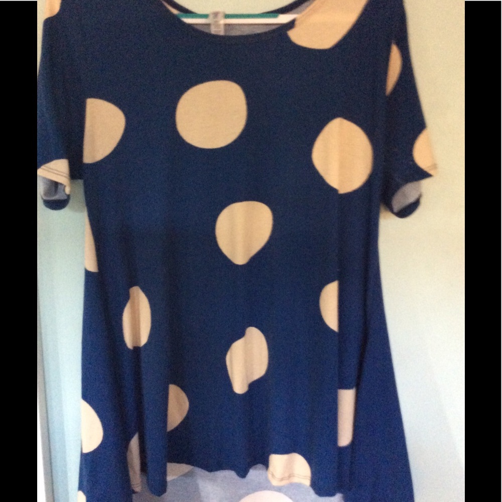 Lularoe large polka dot perfect tee