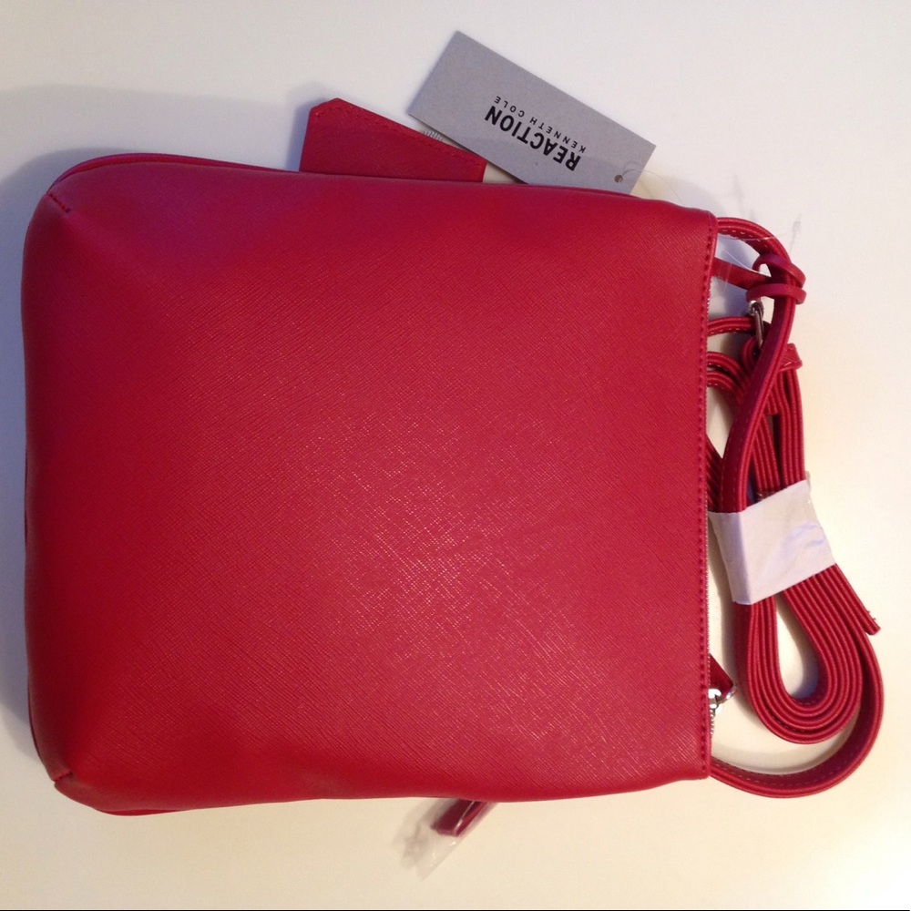 Kenneth Cole Reaction Cross Body Bag - Picture 2 of 4