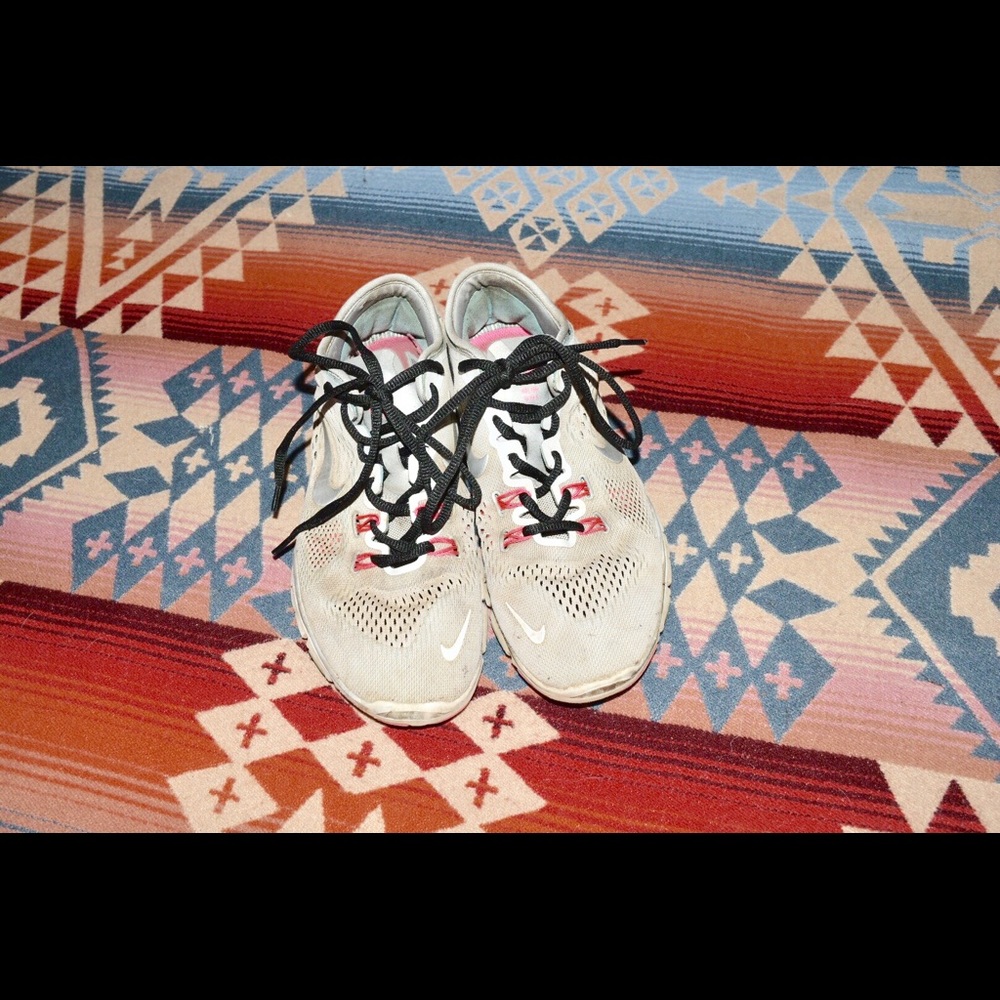 FINAL PRICE DROP Nike Free's