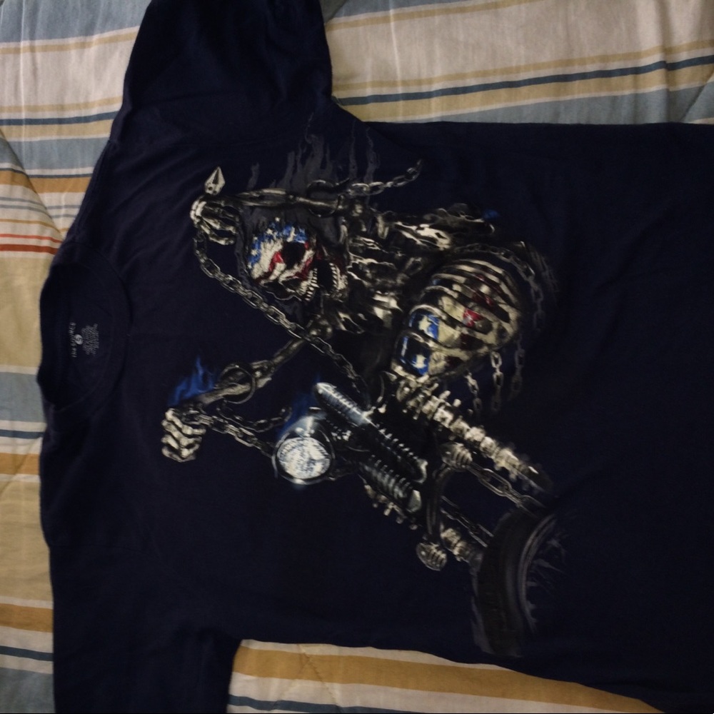 Men's tee shirt