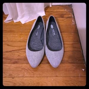 Cute and Comfy Grey Flats!