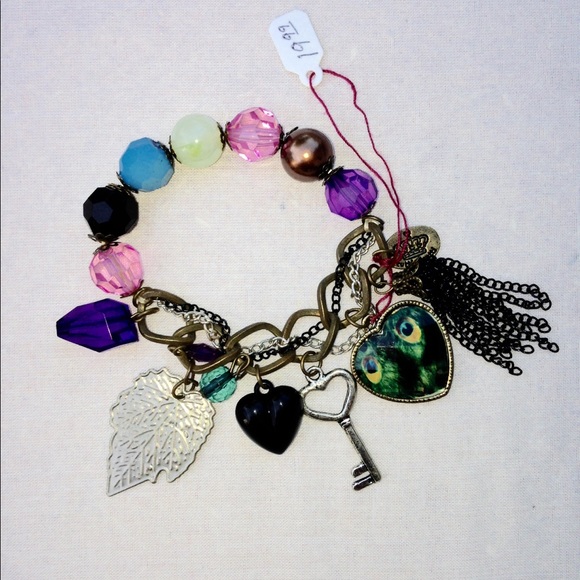 NWT Peacock heart stretchy charm bracelet - Picture 2 of 2