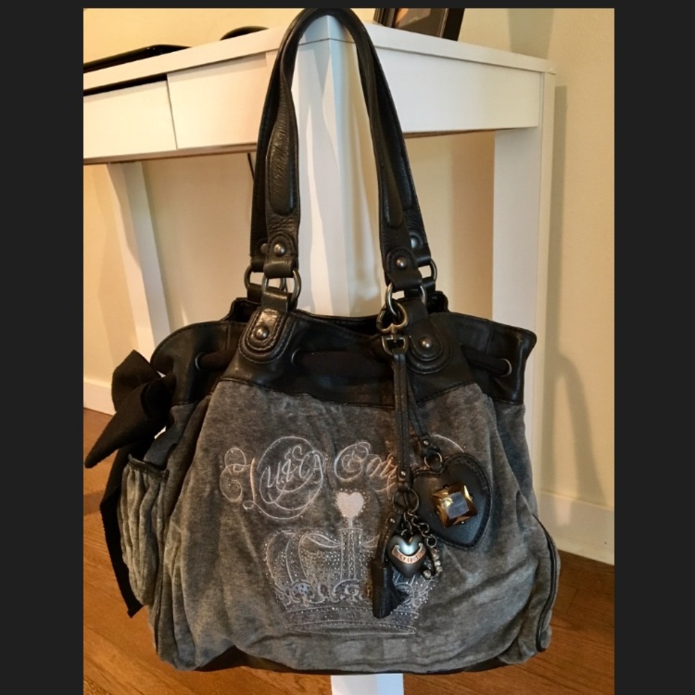 Juicy couture shoulder purse