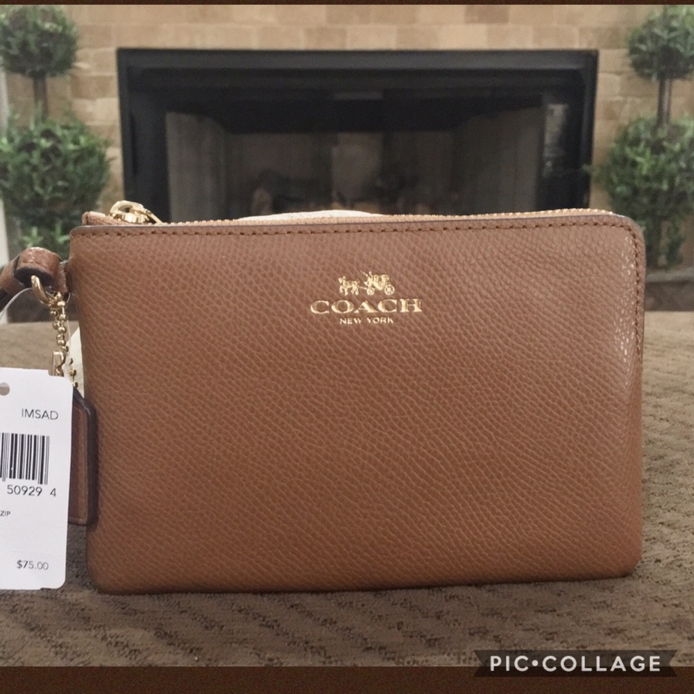 NWT! $75 Authentic Coach Leather Wristlet