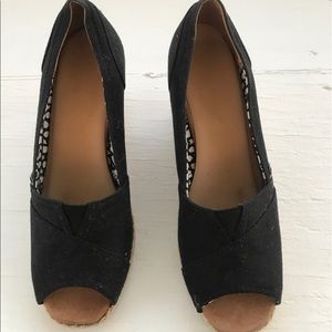 Toms wedge shoes