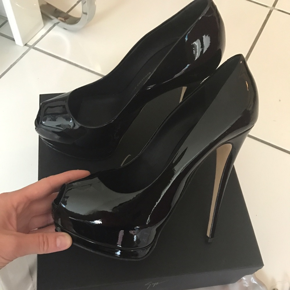 Giuseppe Zanotti pumps 38.5 new black