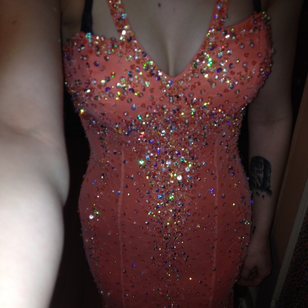 SALE! 🍑Beautiful, bedazzled prom dress!!
