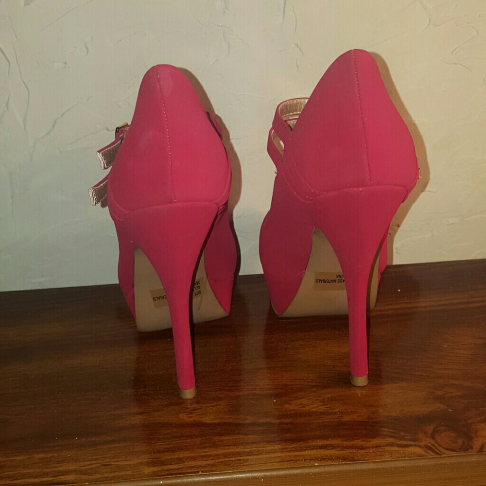 Heel - Picture 3 of 4