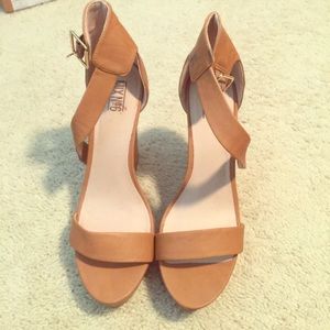 Woman's wedge sandal