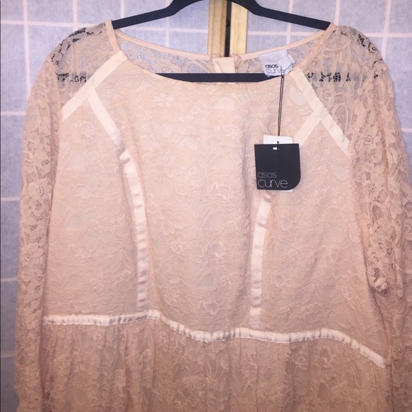 ASOS Curve Lace Peach/Cream Dress- never worn. - Picture 2 of 4