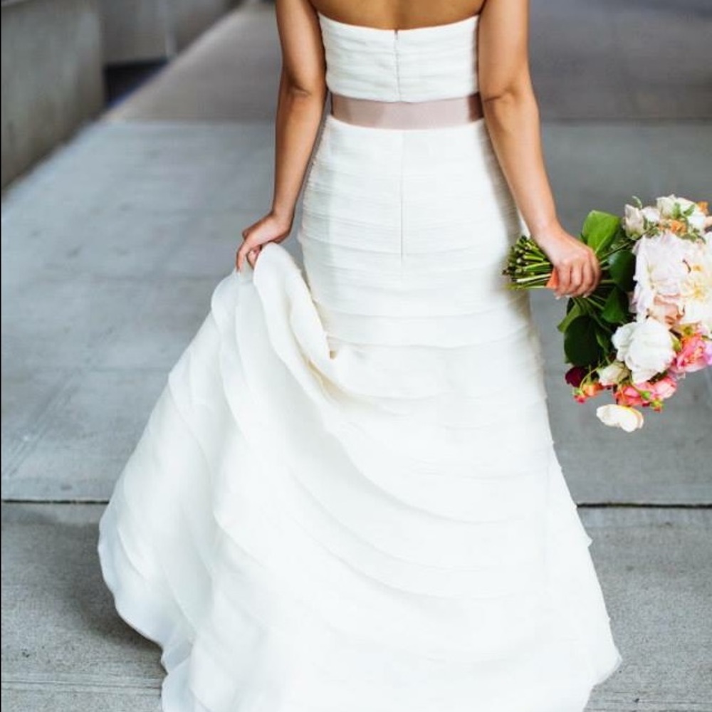 Vera Wang wedding dress size 2