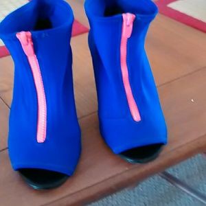 Womens Juicy Couture pumps