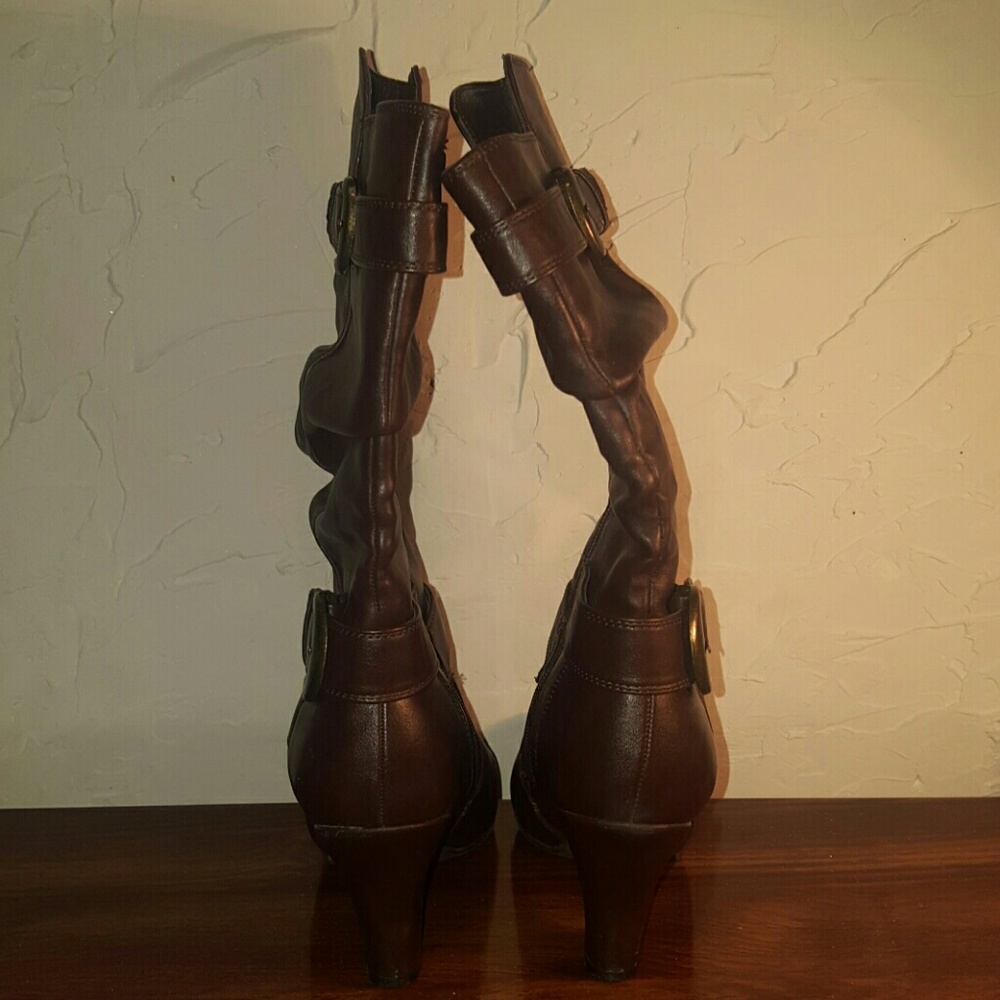 Boots - Picture 2 of 3
