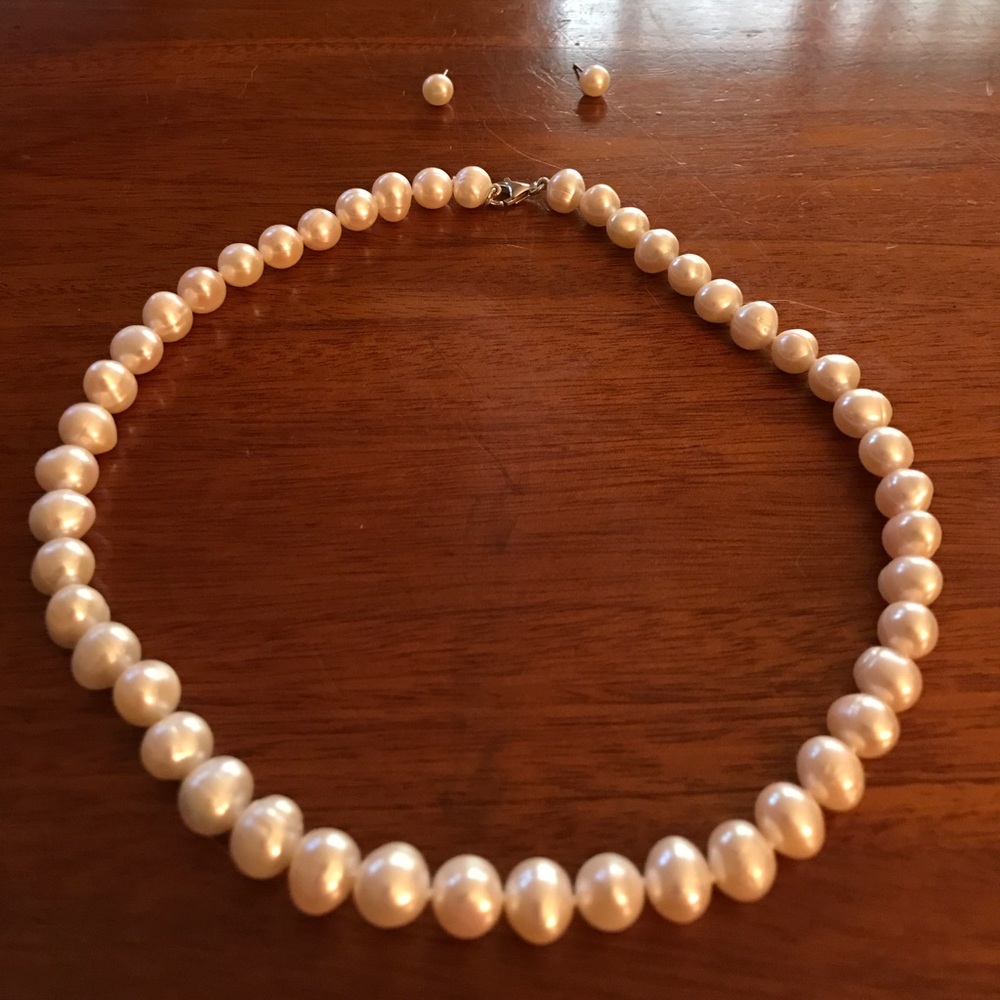 Pearl necklace and earrings