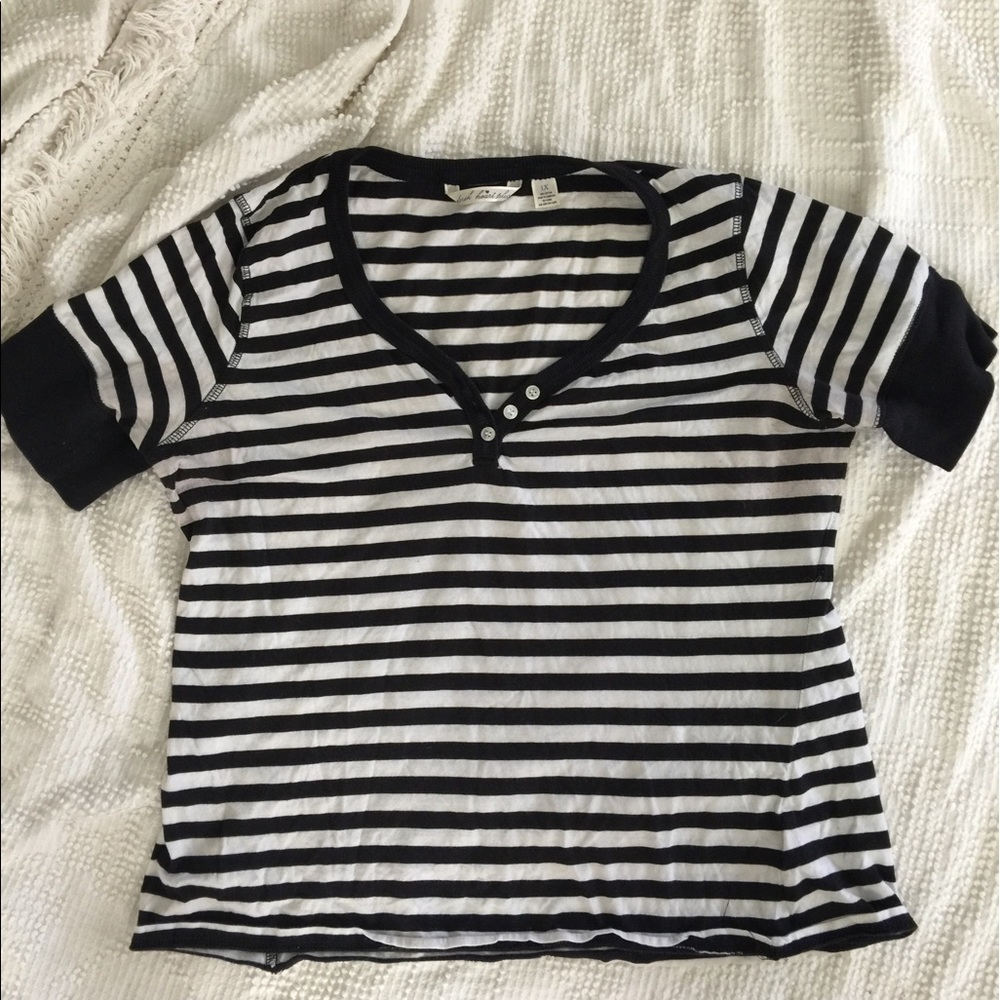 Black & white stripe tee!
