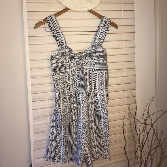 Aztec print romper - Picture 5 of 7
