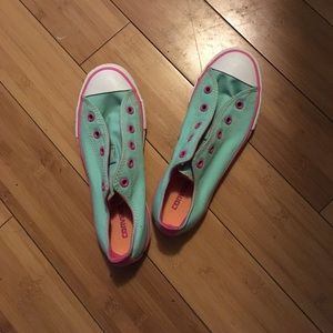 Converse sneaker