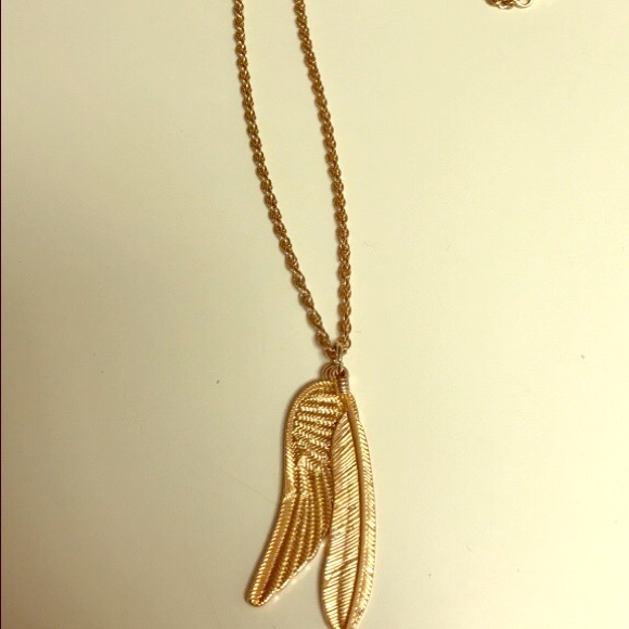 Gold link wings Pendant necklace! - Picture 1 of 1