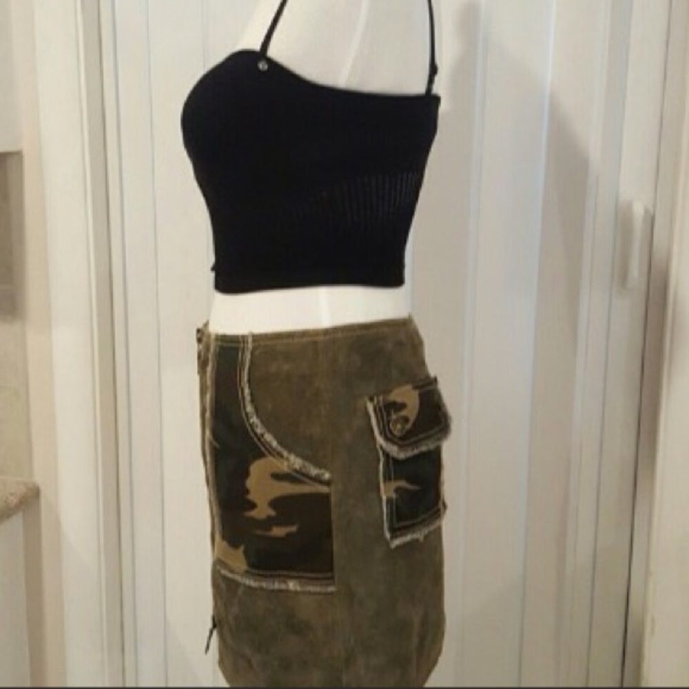 ๐SALE!๐ Wilsons Leather Suede Army Camo Skirt - Picture 5 of 7