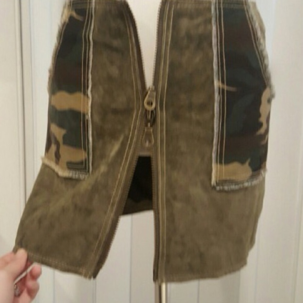 ๐SALE!๐ Wilsons Leather Suede Army Camo Skirt - Picture 7 of 7
