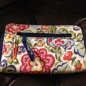 Vera Bradley wallet