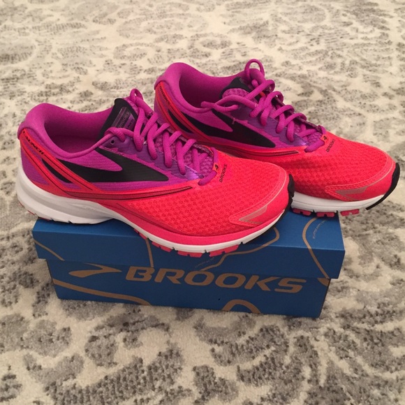pink and purple brooks