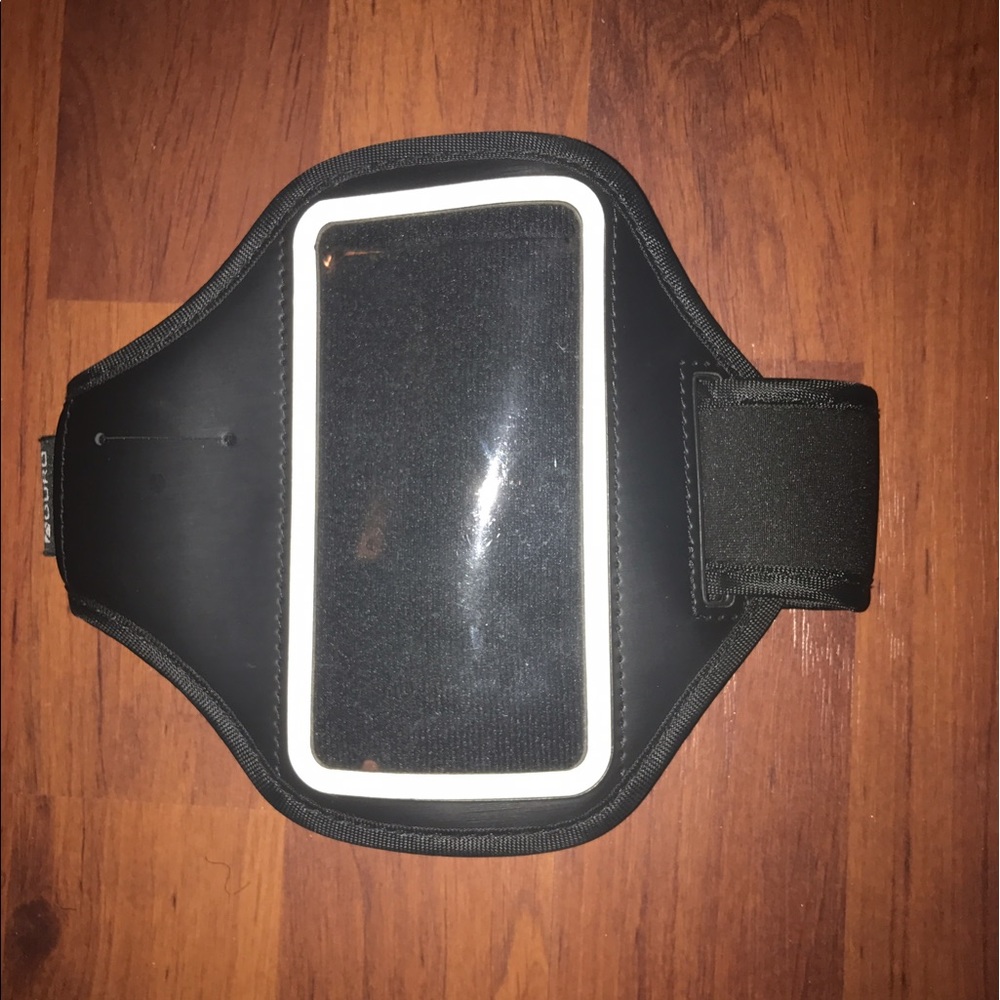 iPhone C aduro arm strap. Practically new.