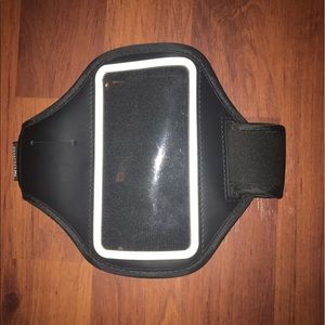 iPhone C aduro arm strap. Practically new.