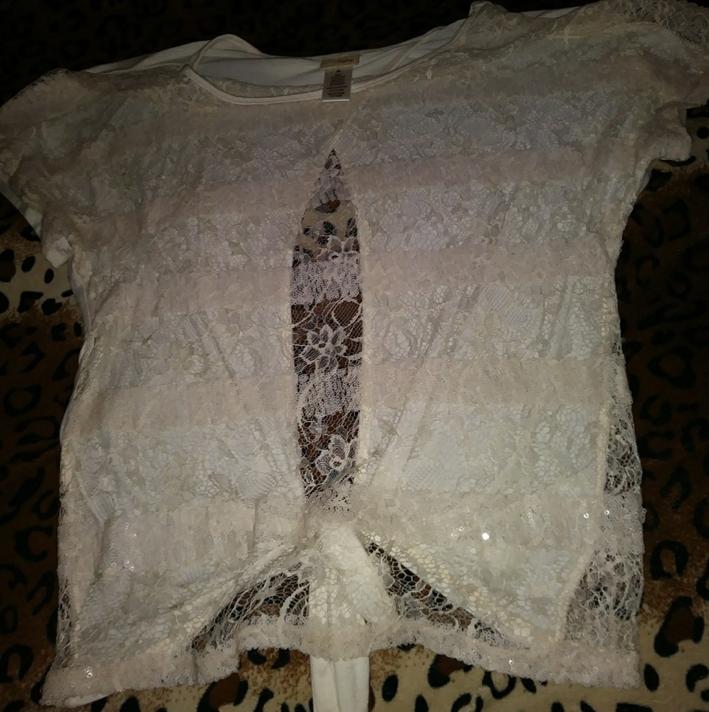 Daytrip size M.cream lace and sequin top