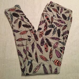 🦄 LuLaRoe TC Feather Leggings