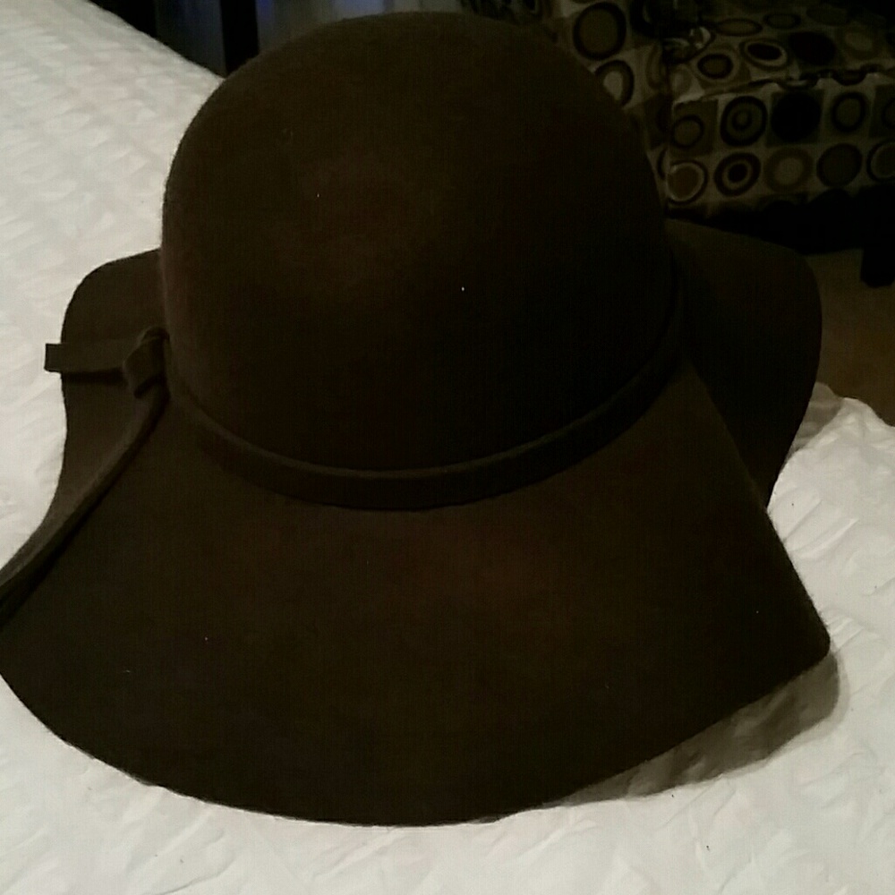 Women's hobo hat