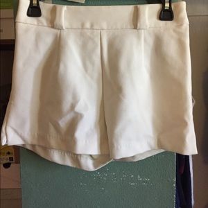 H&M white shorts