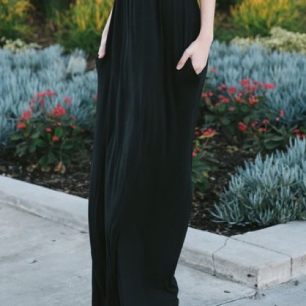 Black maxi dress - Picture 2 of 3