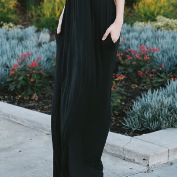 Black maxi dress - Picture 2 of 3