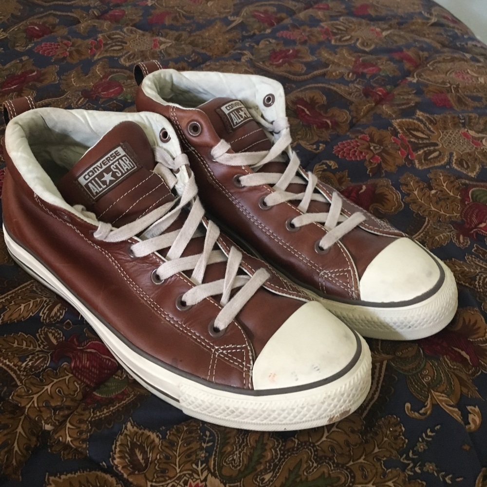 Leather street mid high converse - 9.5
