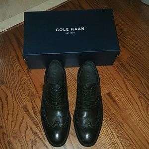 Cole Haan Mens Black Leather Oxfords