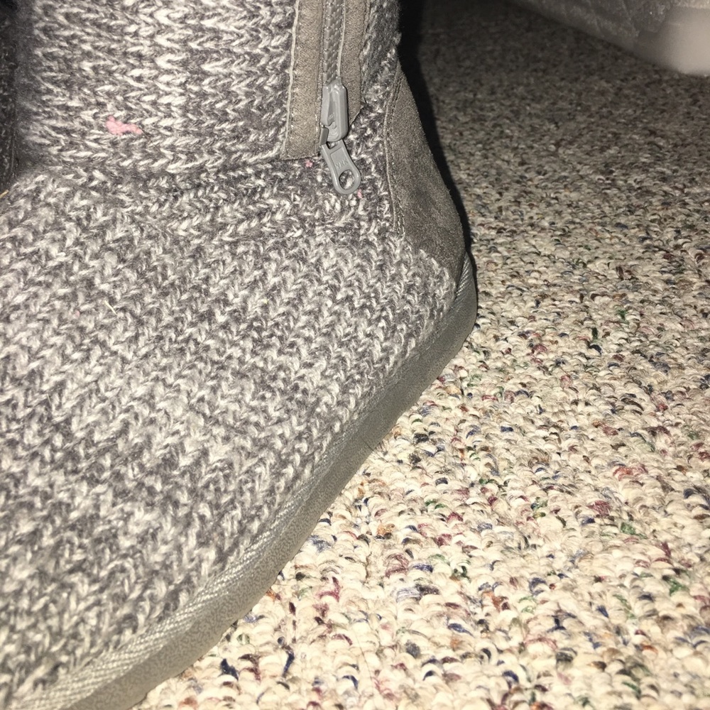 grey knit boots