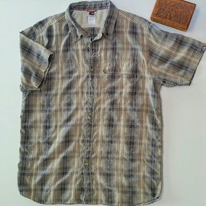 North Face Men's XL short sleeve plaid button down