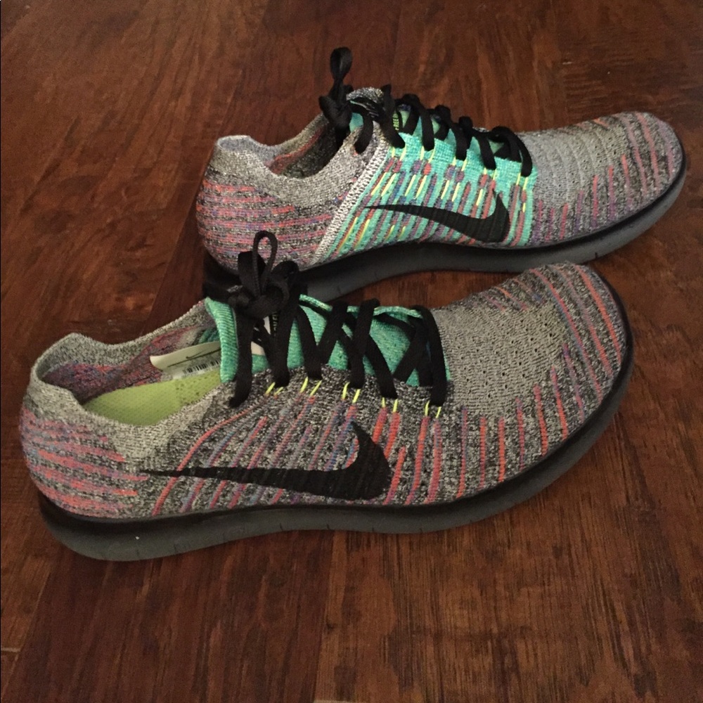 NIKE free rn flyknits 👟