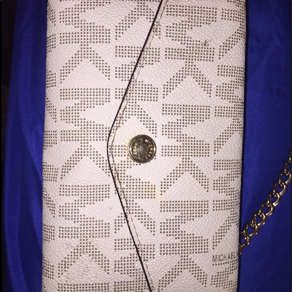 Michale Kors crossbody!