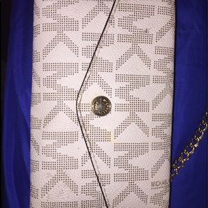Michale Kors crossbody!