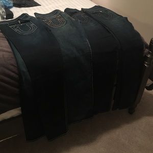 4 pairs true religion jeans