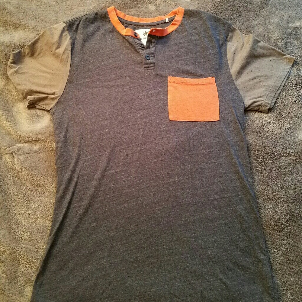 On The Byas Henley Size Small
