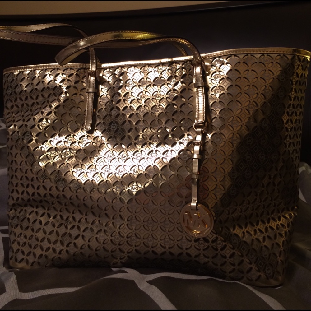 Michael Kors Flower Perforated Travel Tote Gold - Picture 2 of 5
