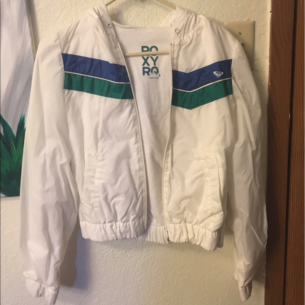 White rosy sweatshirt