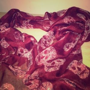 Burgundy scarf with skulls