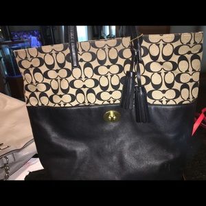 Large black tote coach purse