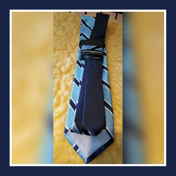 Tommy Hilfiger Silk Blue Stripe Tie (3-1/8" W~57-1/2" L) NEW - Picture 4 of 6